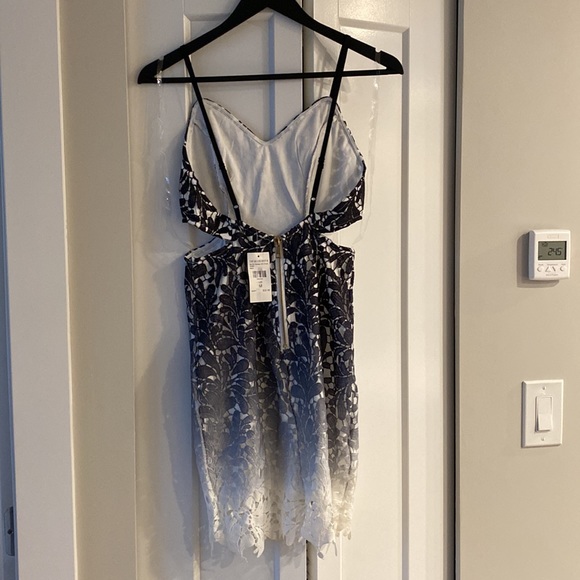 Navy blue to white gradient side cut out dress. Brand new fashion nova - Picture 2 of 2